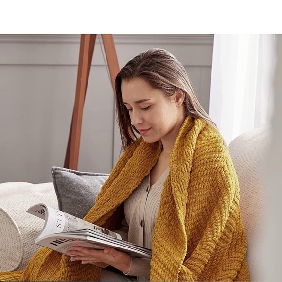 West Elm Sunflower Yellow Tassel Fringe Luxury Minimalist Soft Throw Blanket - Picture 5 of 15